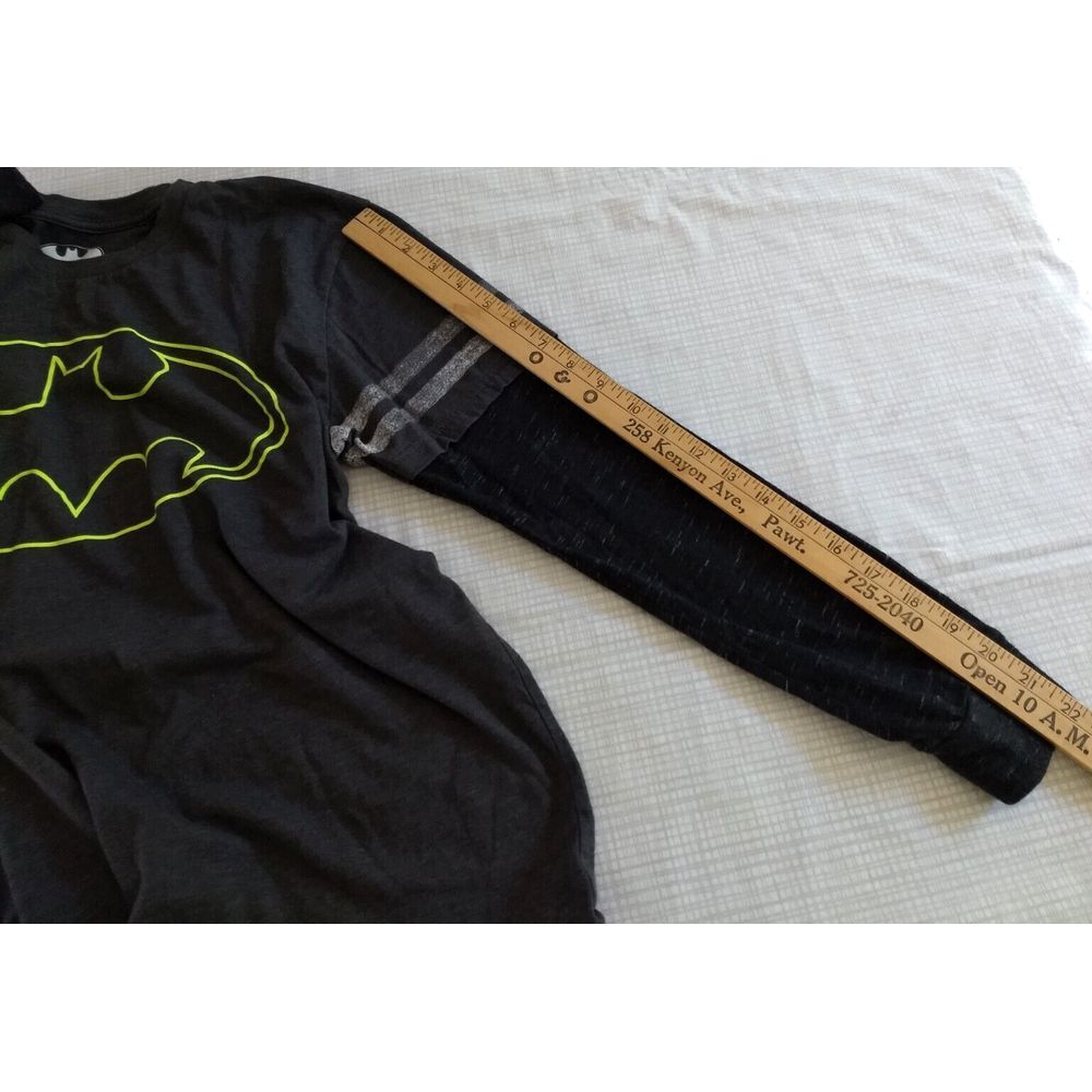 Batman Long Sleeve T-Shirt Mens M Heather Gray Neon Yellow Logo DC Comics - Picture 11 of 14